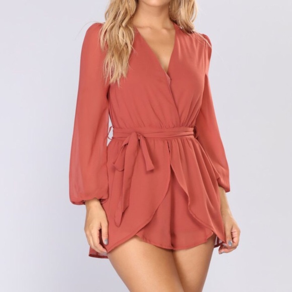 Fashion nova romper